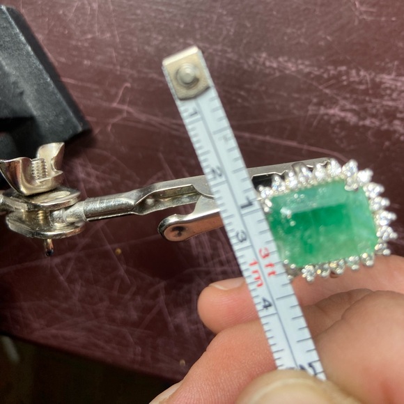 Emerald Ring - Picture 12 of 13